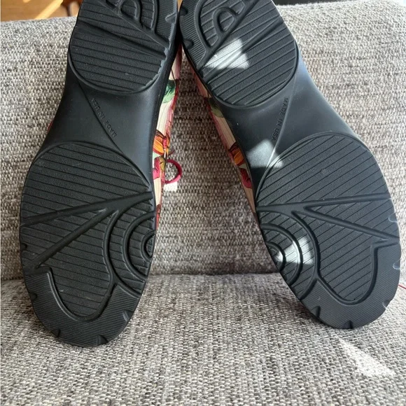 Vintage ICON Multicolor Patterned Women's Sneakers - Picture 8 of 10